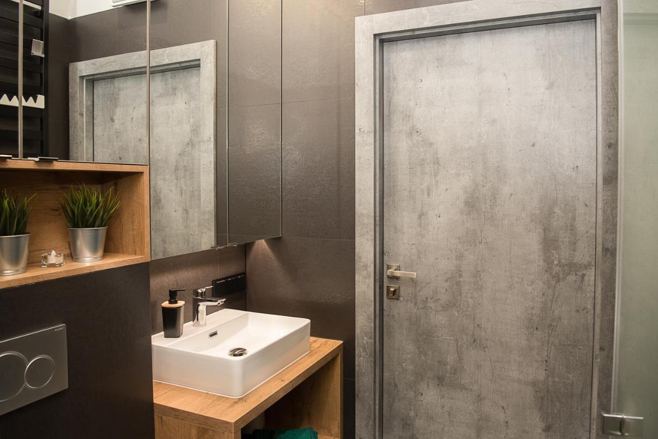 Wola Loft Apartment Warsaw Luaran gambar